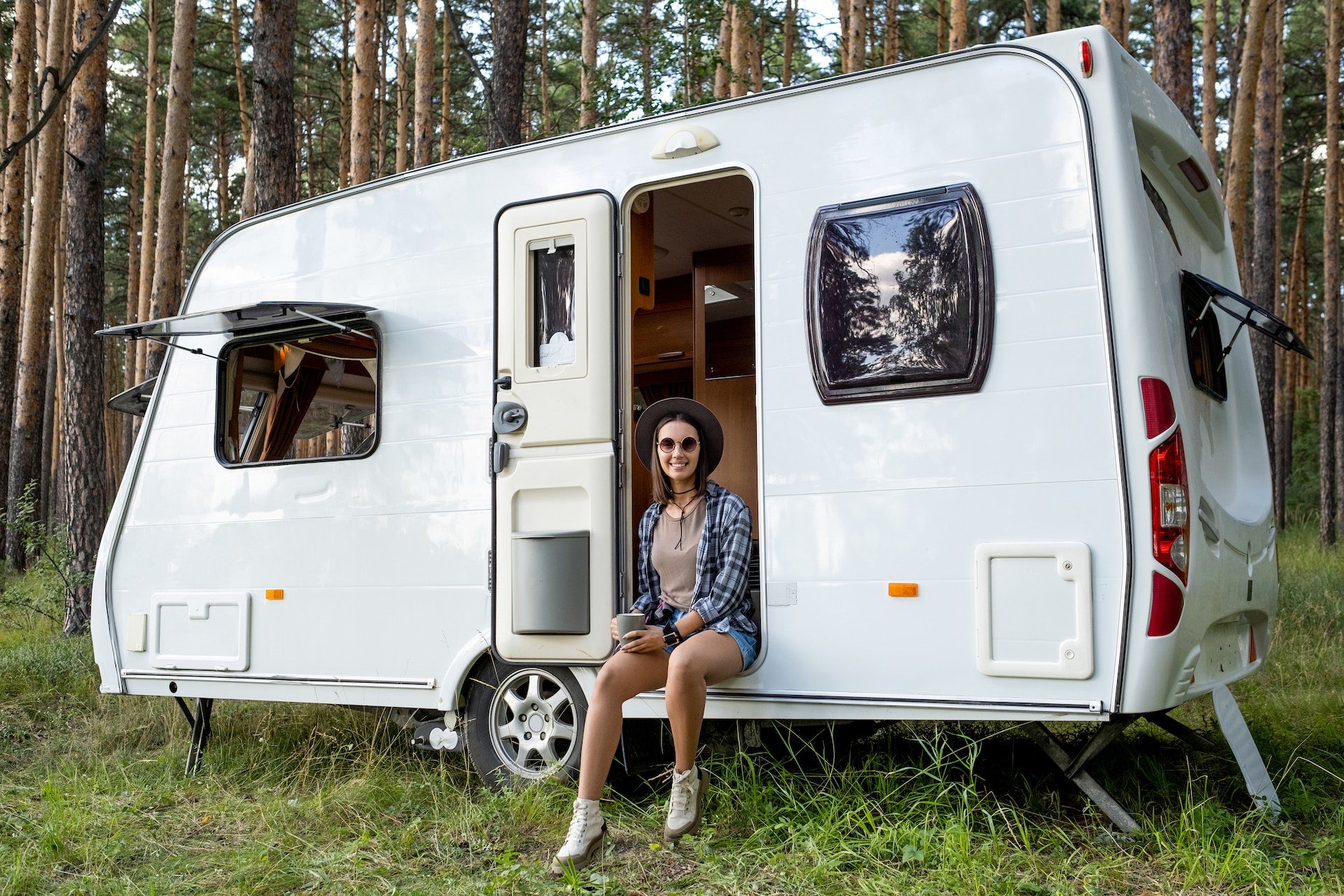 How to Choose the Best RV Roof Waterproof Coating for Your Needs ...