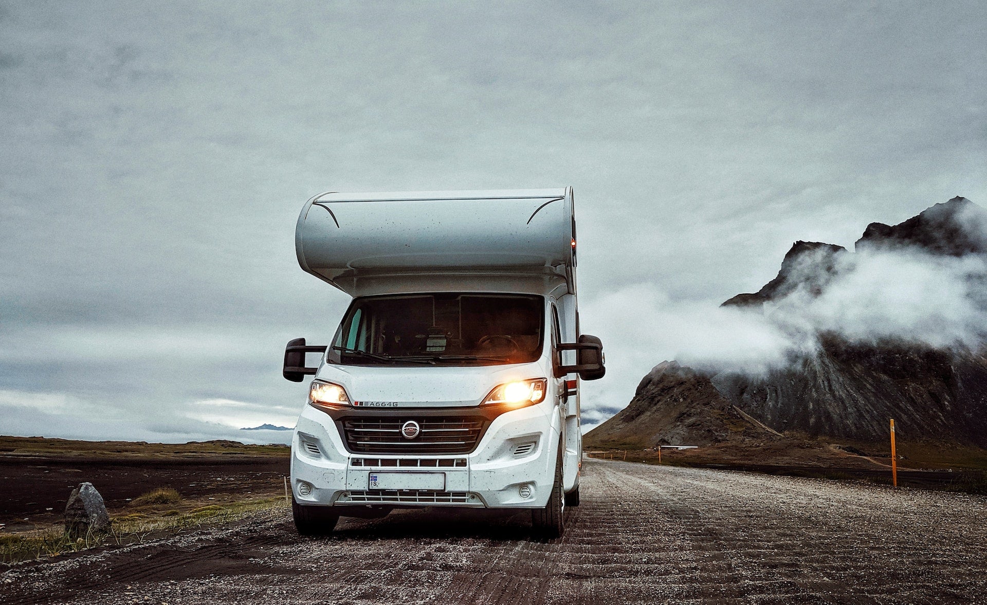 Top Signs That Your RV Roof Needs A Waterproof Coating – An Expert Gui ...